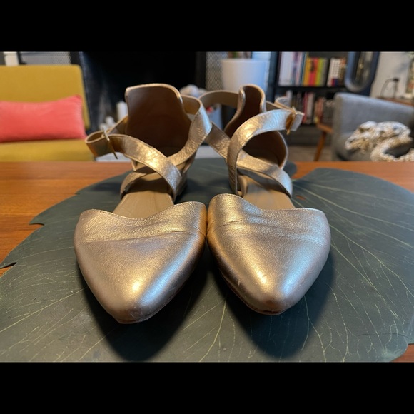 Poppy Barley Gold Flat - Size 9 - Picture 3 of 7